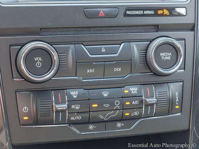 2017 Ford Explorer XLT 4dr SUV